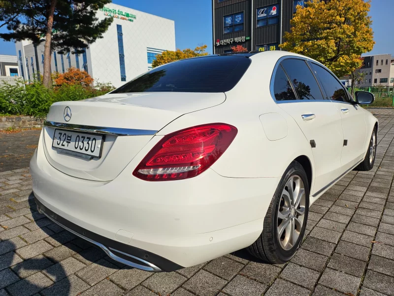 Mercedes-Benz C-Class