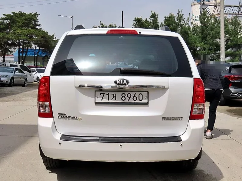 Kia Carnival