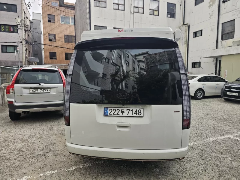 Hyundai Staria