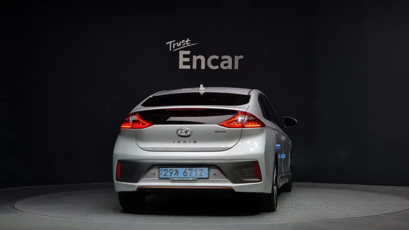 Hyundai Ioniq