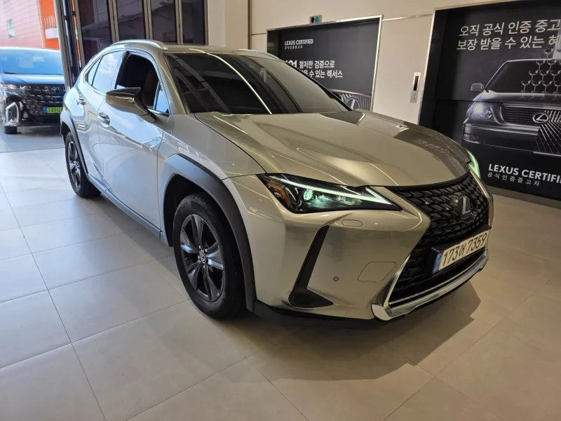 Lexus UX