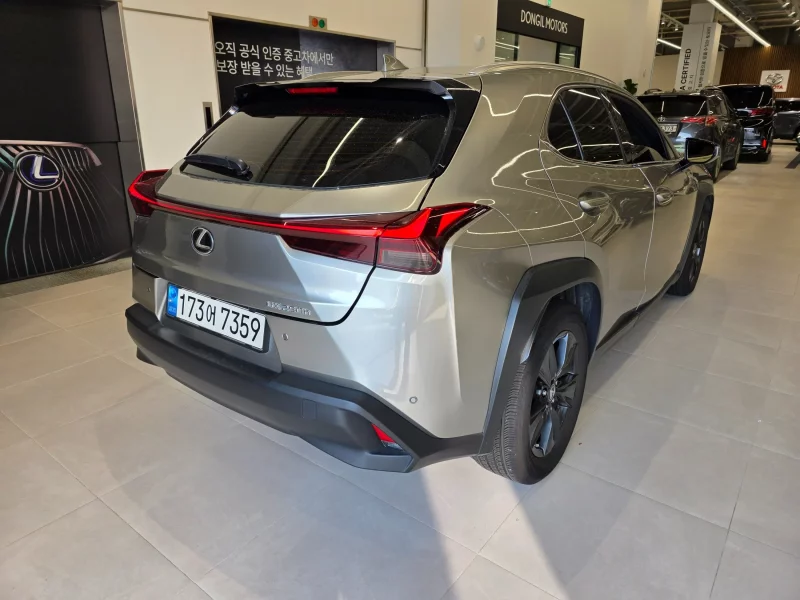 Lexus UX