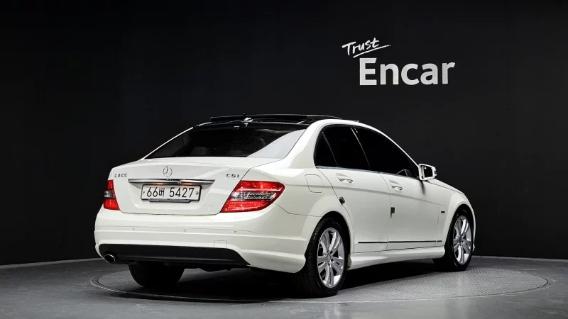 Mercedes-Benz C-Class