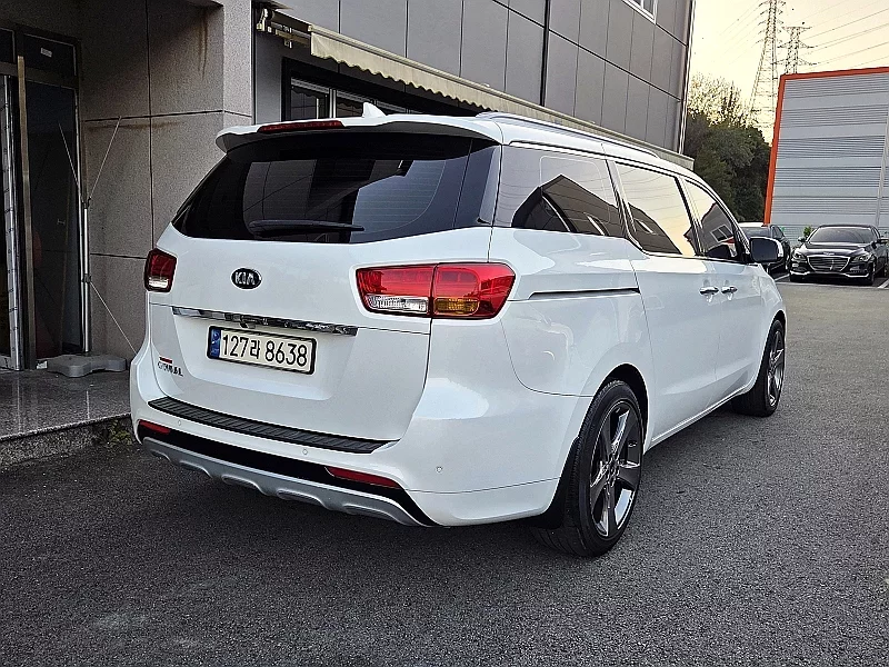 Kia Carnival