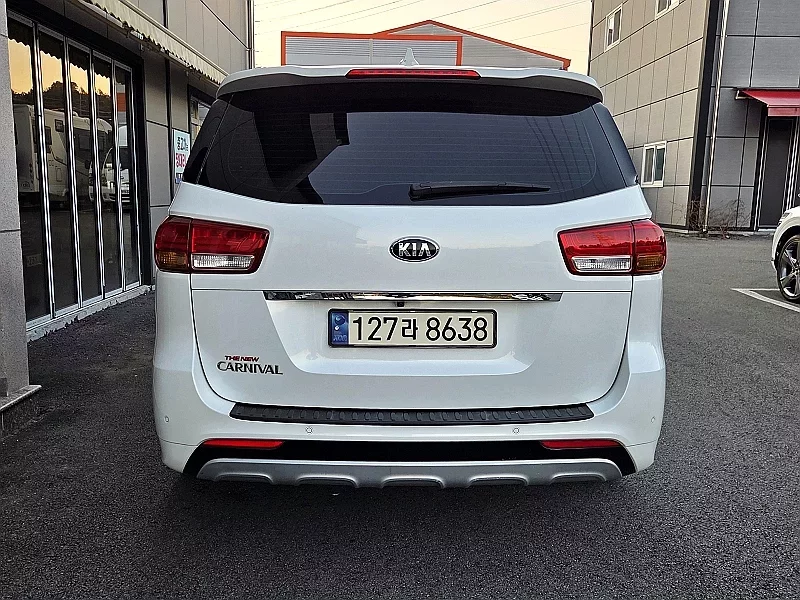 Kia Carnival