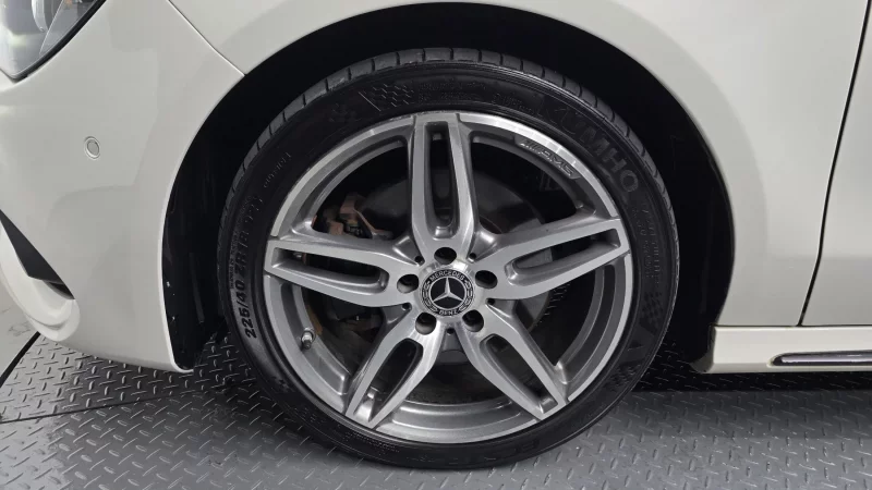 Mercedes-Benz CLA-Class