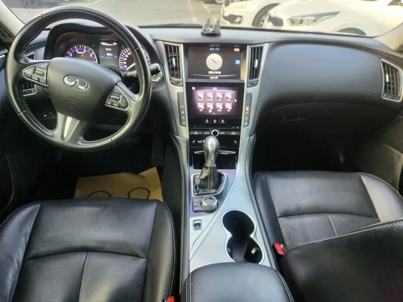 Infiniti Q50