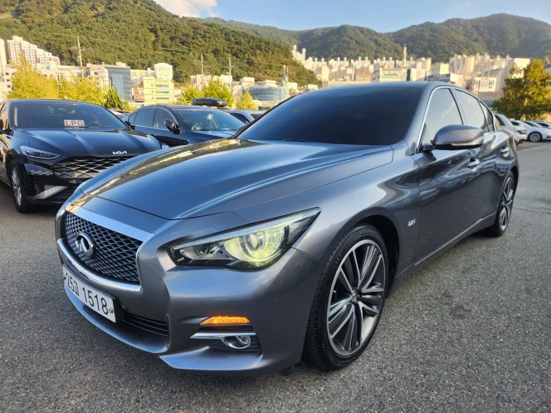 Infiniti Q50