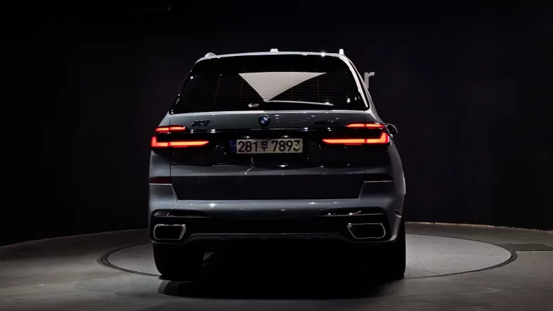BMW X7