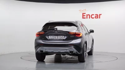 Infiniti QX30