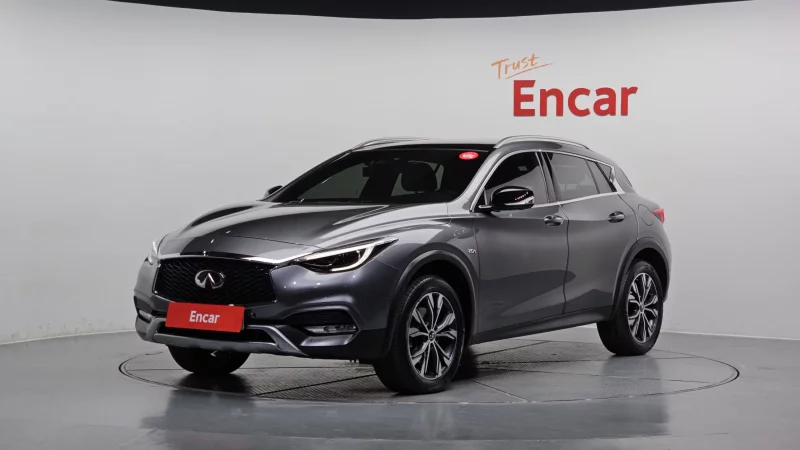 Infiniti QX30