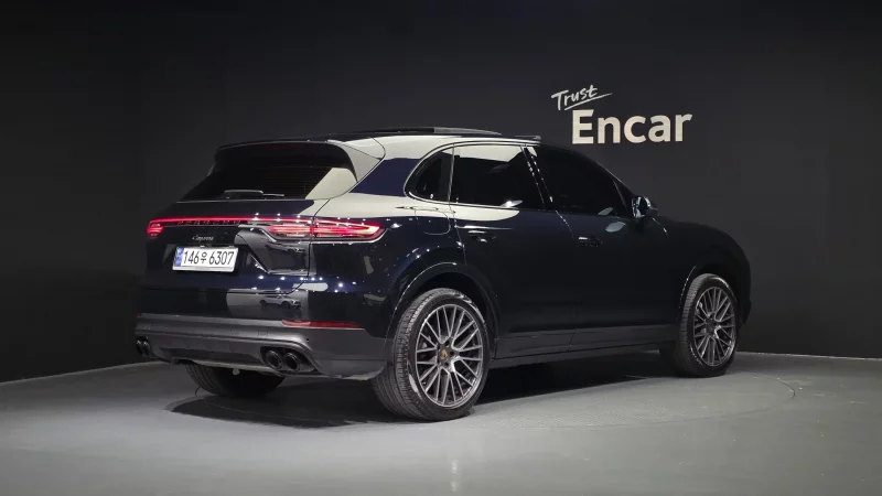 Porsche CAYENNE