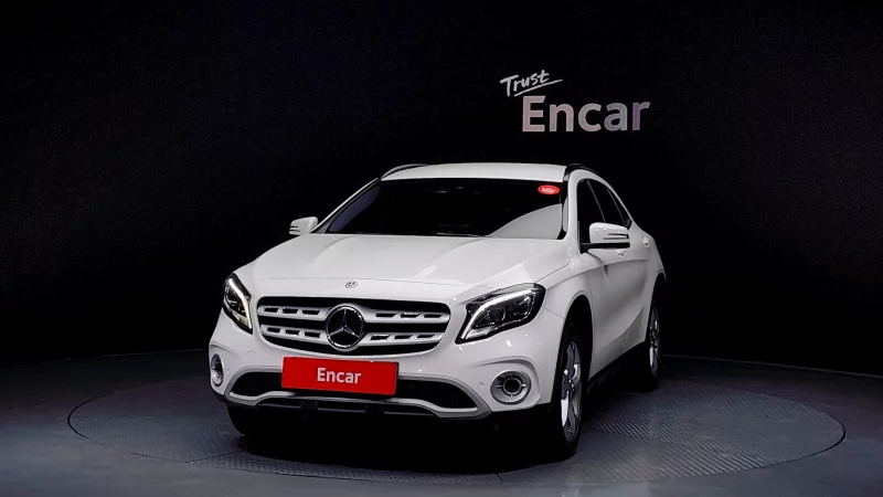 Mercedes-Benz GLA-Class