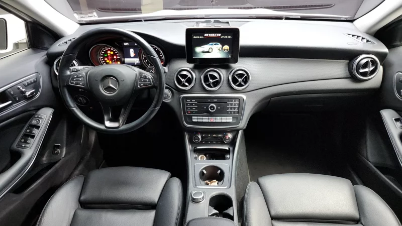 Mercedes-Benz GLA-Class