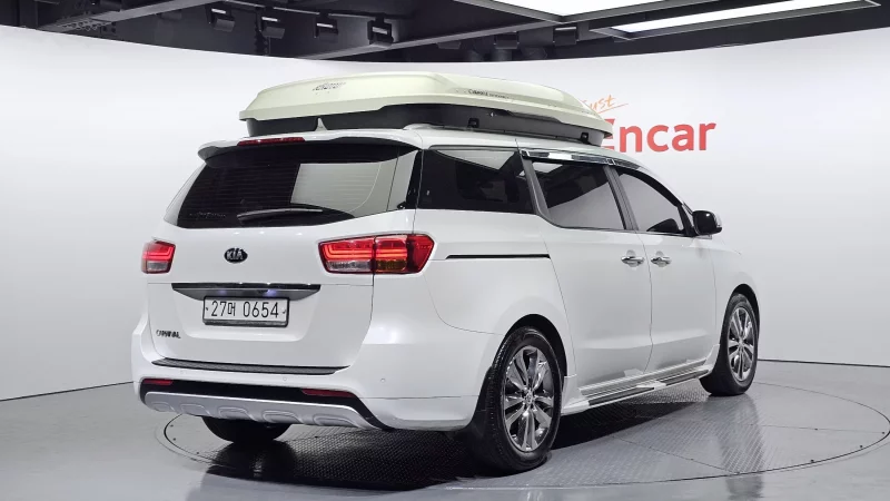 Kia Carnival