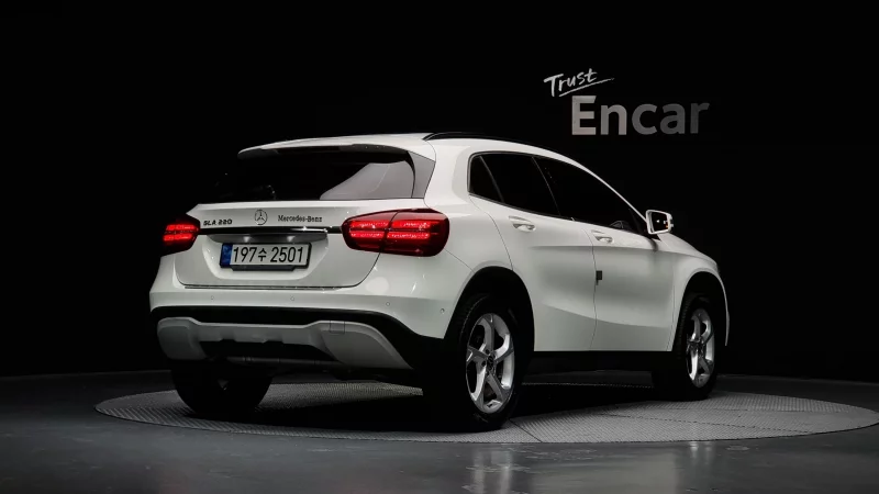 Mercedes-Benz GLA-Class