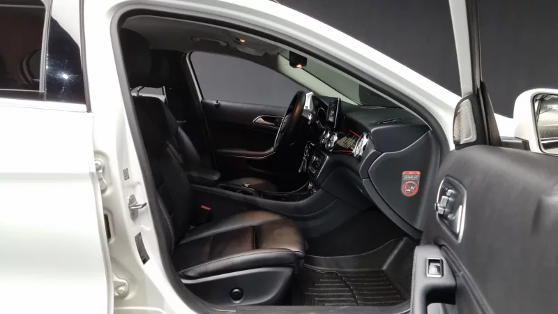 Mercedes-Benz GLA-Class