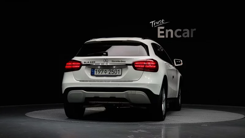 Mercedes-Benz GLA-Class