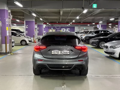Infiniti Q30