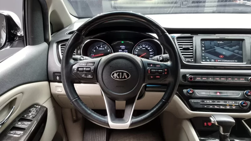 Kia Carnival