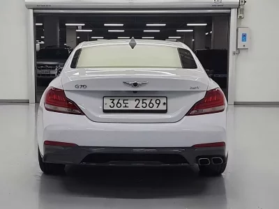 Genesis G70