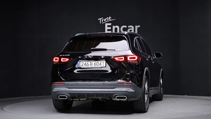 Mercedes-Benz GLA-Class