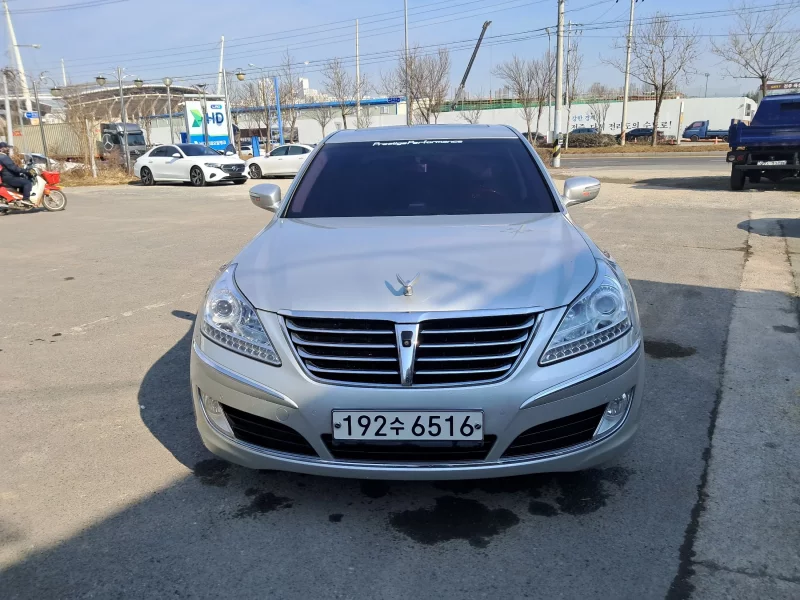 Hyundai Equus