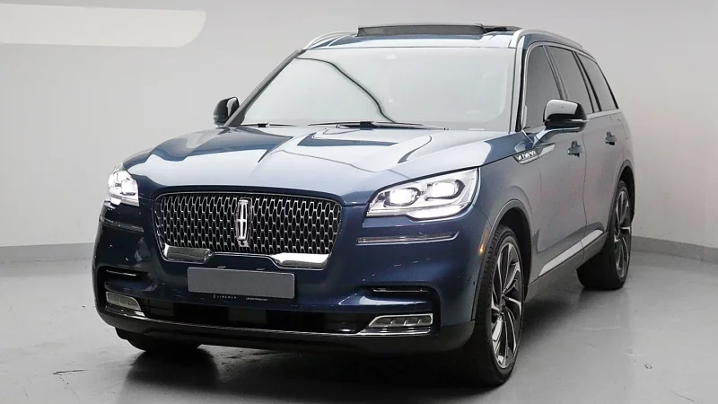 Lincoln AVIATOR