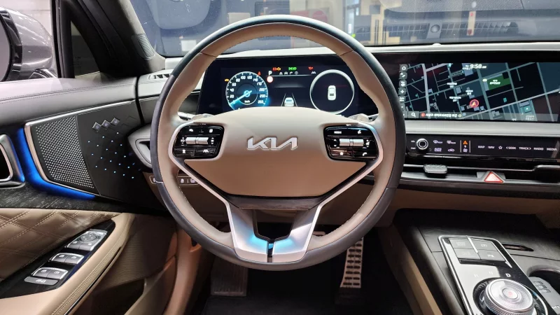 Kia K8