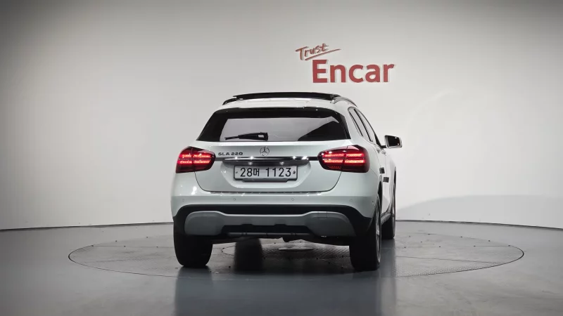 Mercedes-Benz GLA-Class