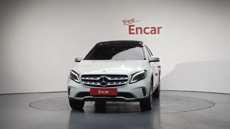 Mercedes-Benz GLA-Class