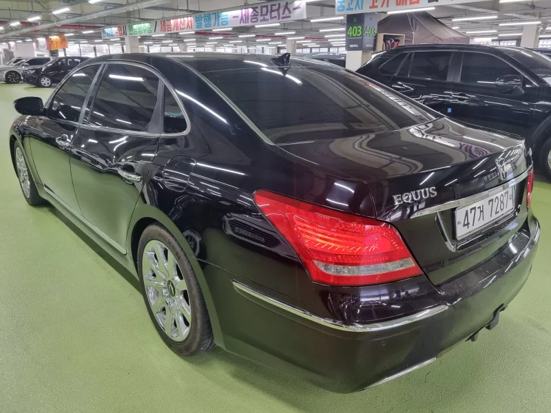 Hyundai Equus