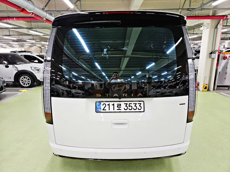 Hyundai Staria