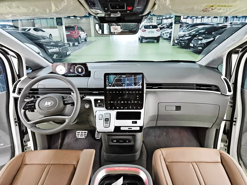 Hyundai Staria