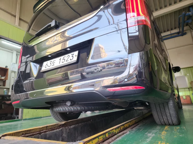 Mercedes-Benz V-Class