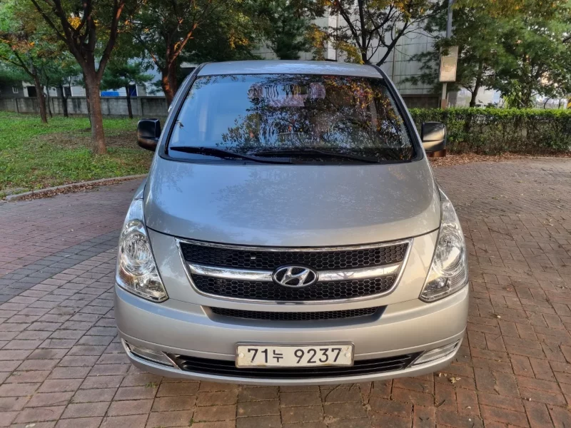 Hyundai Starex