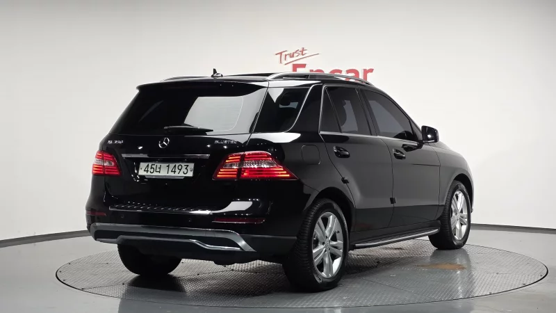 Mercedes-Benz M-class