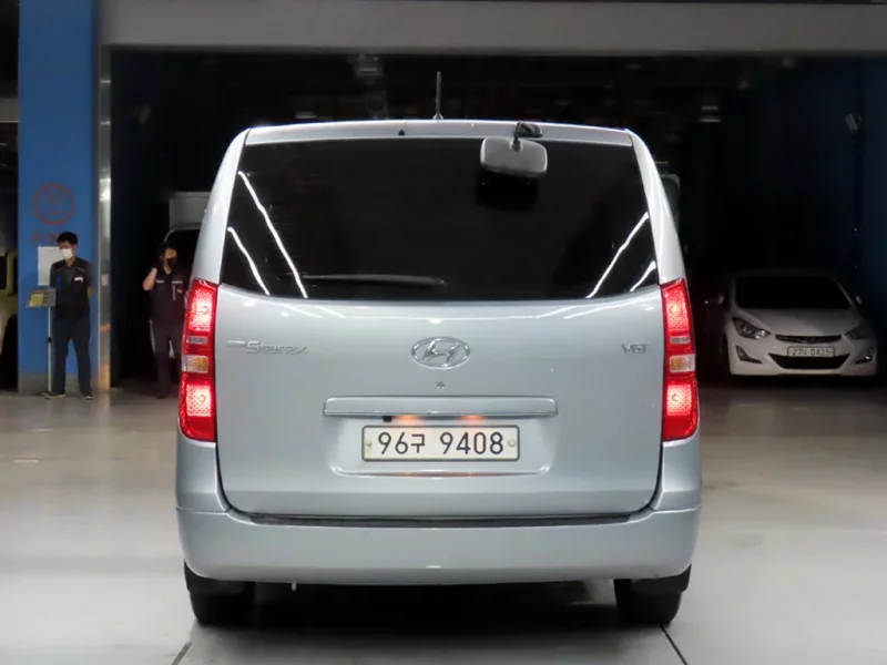 Hyundai Starex