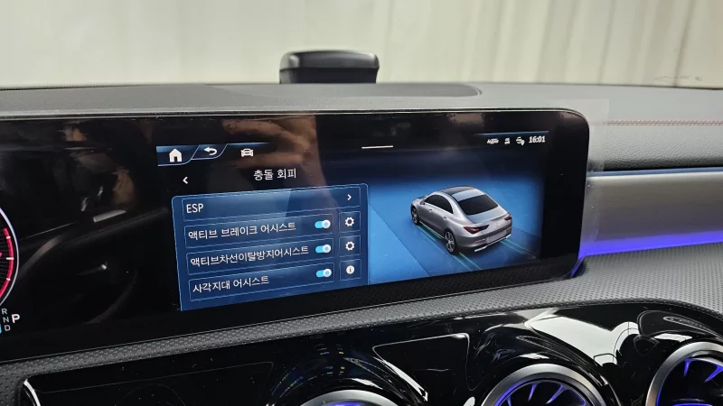 Mercedes-Benz CLA-Class