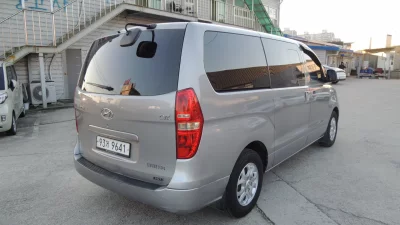 Hyundai Starex