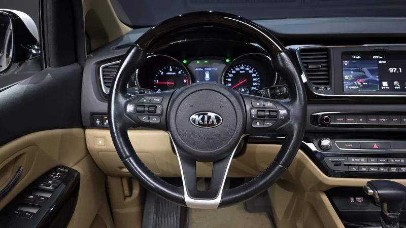 Kia Carnival