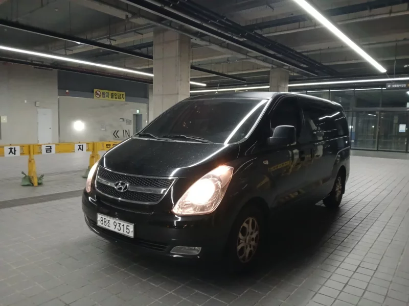 Hyundai Starex