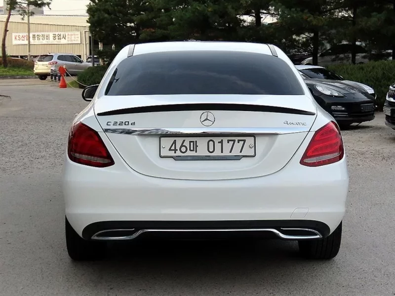 Mercedes-Benz C-Class