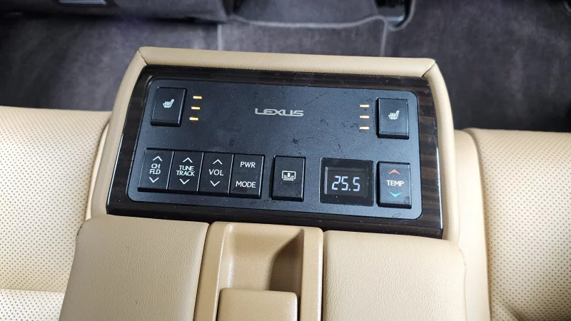 Lexus ES