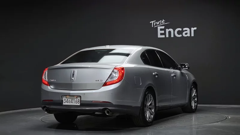 Lincoln MKS