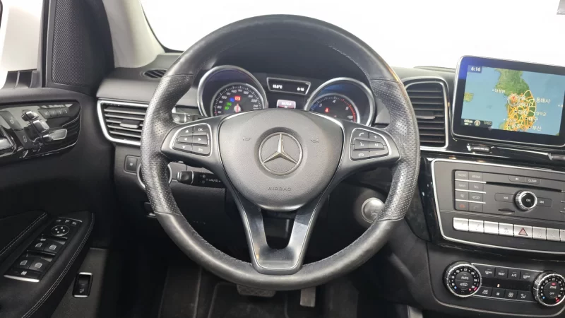 Mercedes-Benz GLE-Class