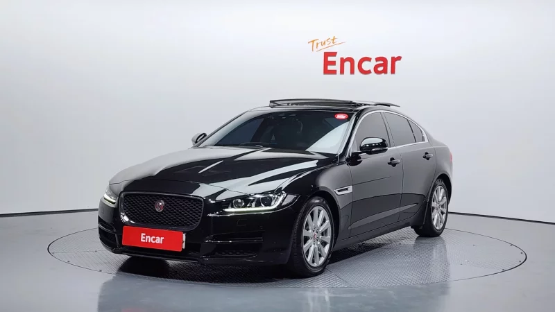 Jaguar XE