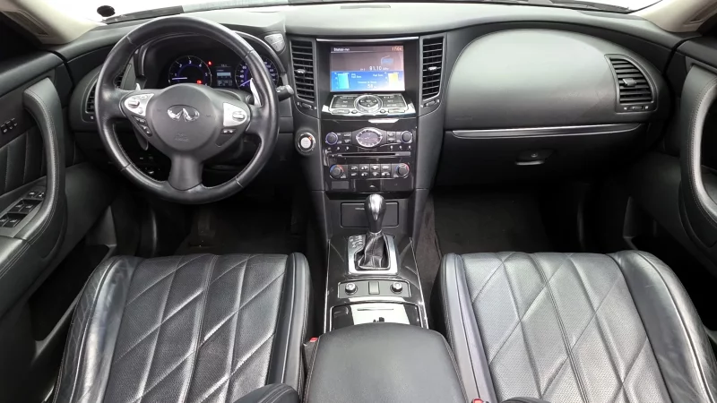 Infiniti QX70