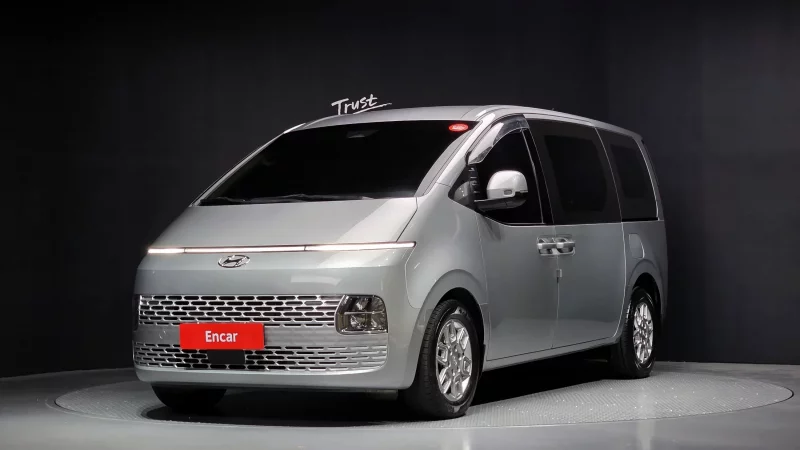 Hyundai Staria