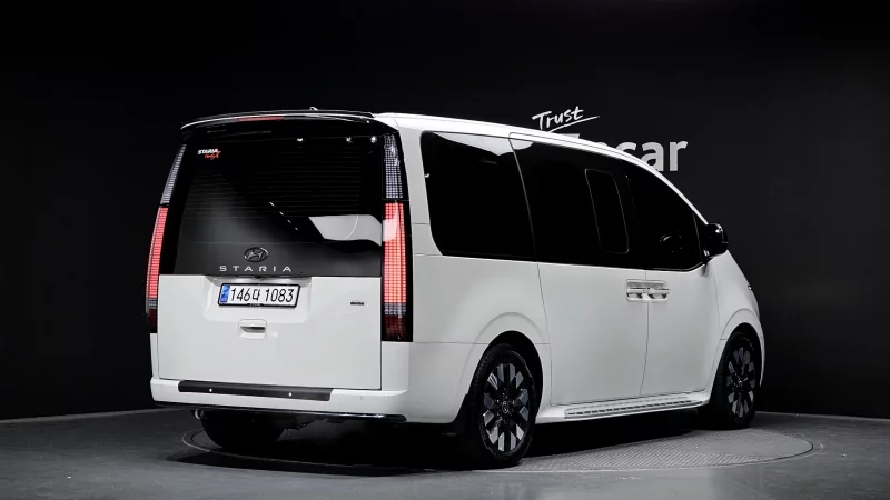 Hyundai Staria